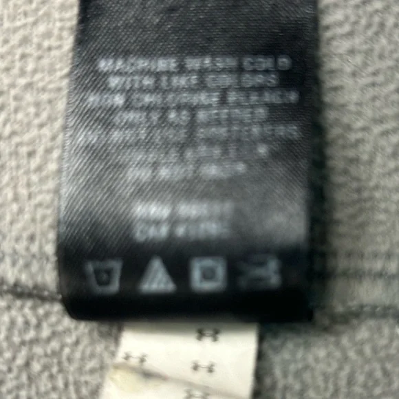 Under Armour Men's Gray Quarter-Zip Jacket. Size XL. - Picture 7 of 8